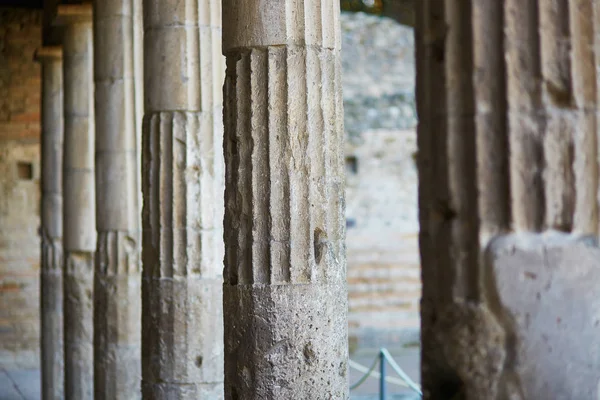 Starodávné ruiny v Pompejích, v jižní Itálii — Stock fotografie