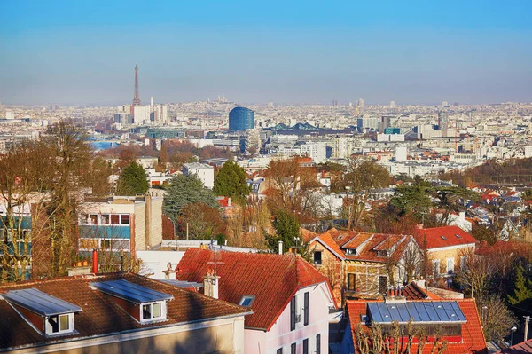 Skyline panorámico de París con la torre Eiffel y la catedral Sacre-Coeur — Foto de Stock