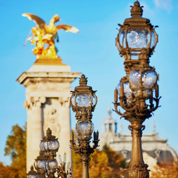 Puente Alexandre III en París, Francia — Foto de Stock