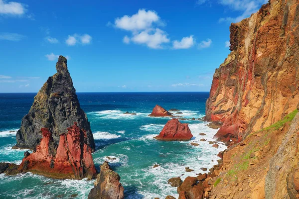 Landskapet i Ponta de Sao Lourenco på den östra kusten av Madeira, Portugal — Stockfoto