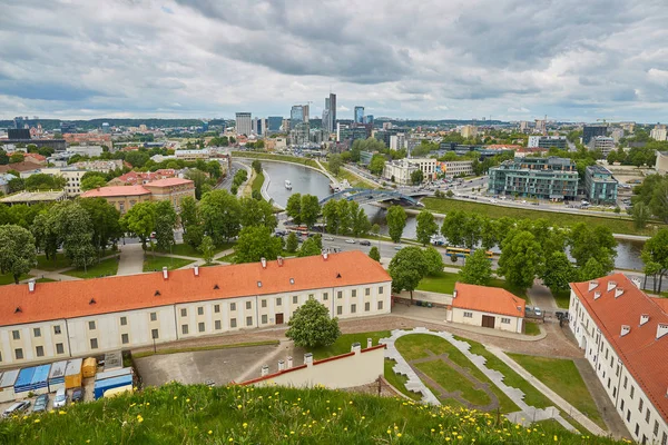 Piękna panorama starego miasta w Wilnie, Litwa — Zdjęcie stockowe