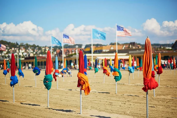 Colorful parasols on Deauville, Northern France, Europe — Stock Photo, Image