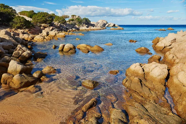 Сценический ландшафт изумрудного побережья Сардинии — стоковое фото