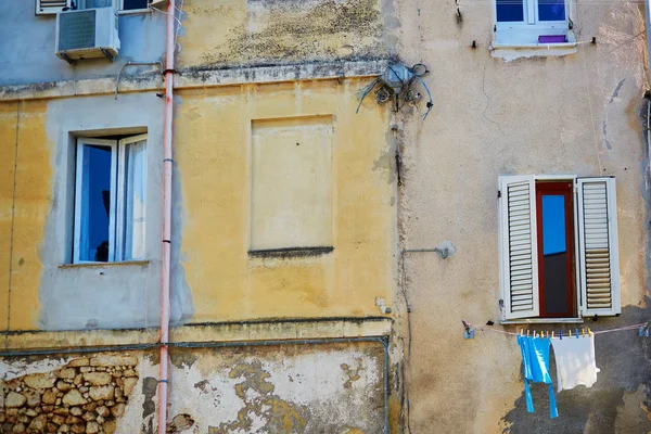 Typiska italienska byggnader i Sassari, Sardinien — Stockfoto