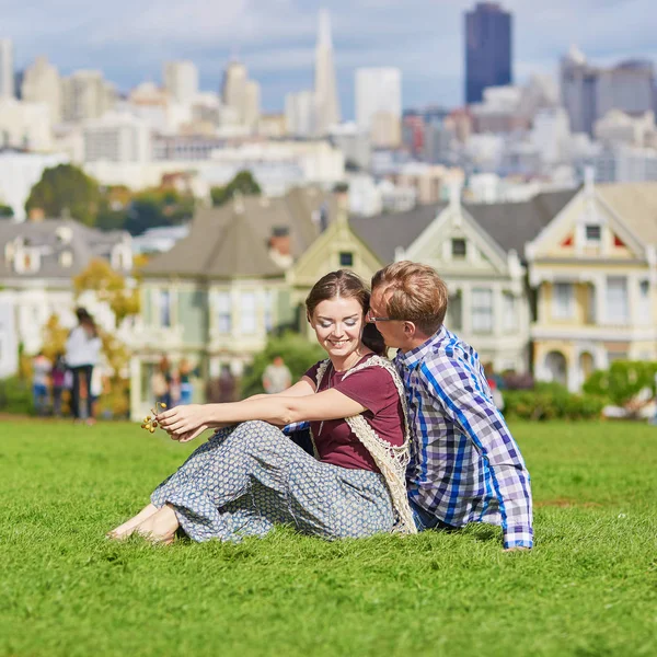 Couple having a date in San Francisco, California, USA — Stock Photo, Image