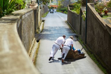 Kızak biniciler Funchal, Madeira Adası, Portekiz