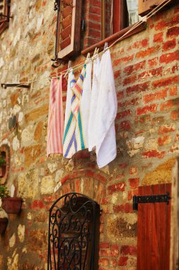 Çamaşır asma tipik İtalyan Binası