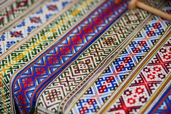 Ručně vyráběné textilní záložky prodávané na velikonoční výstavě v Vilnius — Stock fotografie