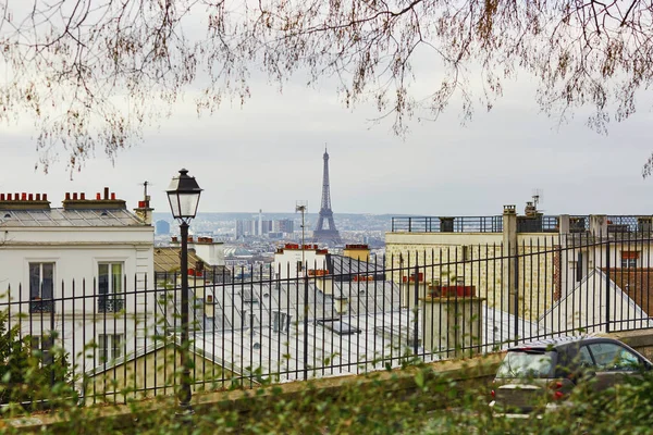 Vista Panorámica Los Tejados Parisinos Torre Eiffel Desde Montmartre —  Fotos de Stock