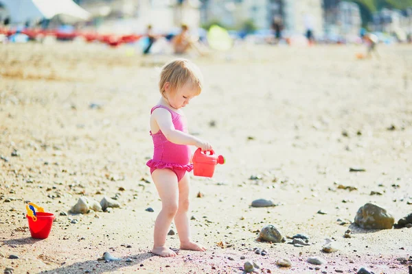 Menina Adorável Criança Brincando Com Areia Praia Criança Passa Férias — Fotografia de Stock