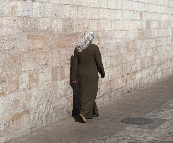 Woman in Jerusalem. — Stock Photo, Image