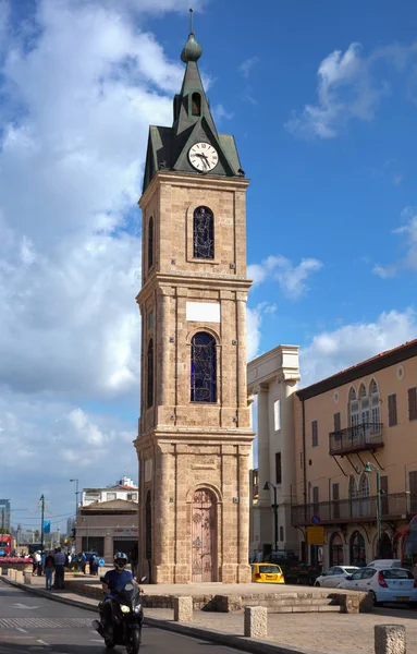 Saat Kulesi eski Jaffa Yefet Caddesi üzerinde. — Stok fotoğraf