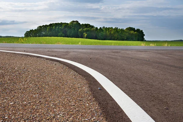 Crossway of countryside road. — Stock Photo, Image