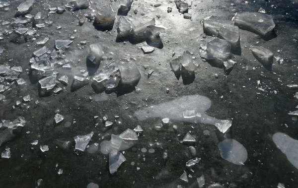 Eis auf dem See. — Stockfoto