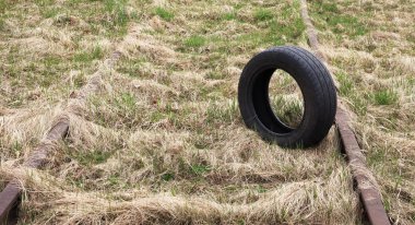 Terk edilmiş tren yolu.