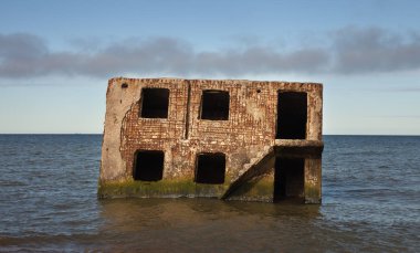 Terk edilmiş eski Kuzey Kalesi.