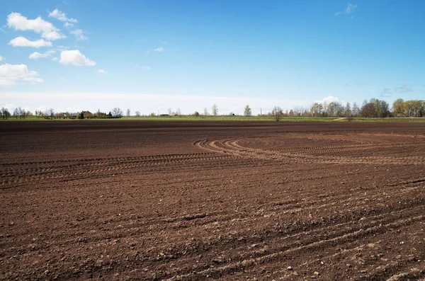 Obdělávané půdy jaře. — Stock fotografie