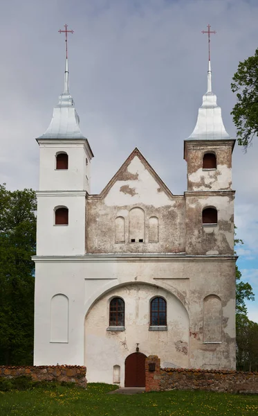 Reparação de pequena igreja . — Fotografia de Stock