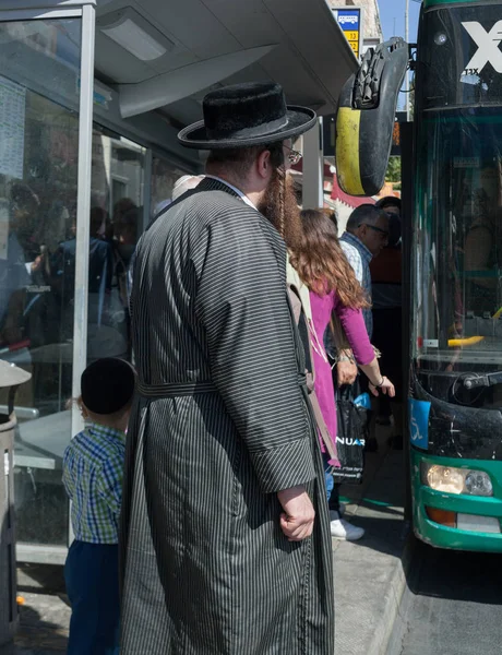 Autobús en la calle de Jerusalén . — Foto de Stock