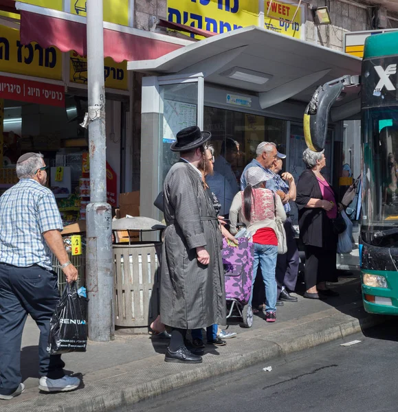 Autobus na ulicy Jerozolimy. — Zdjęcie stockowe