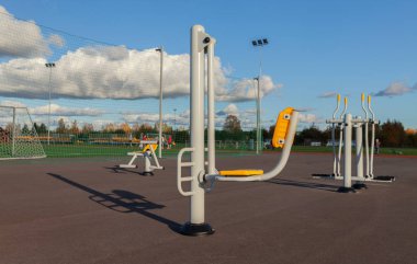 Metal eğitim cihazları.