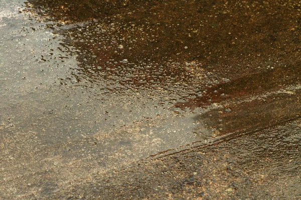 Мокрый тротуар . — стоковое фото