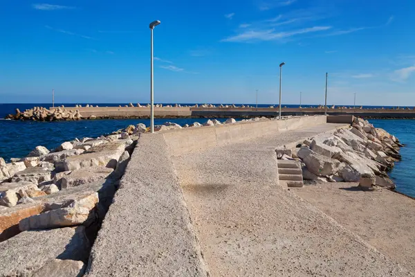 Pobřeží Jaderského moře Giovinazzo. — Stock fotografie