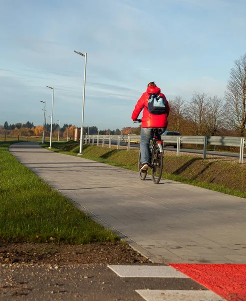 Long bicycle path. — Stock Photo, Image