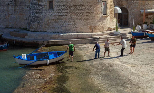 Coastline of Giovinazzo in a morning. — Stock Photo, Image