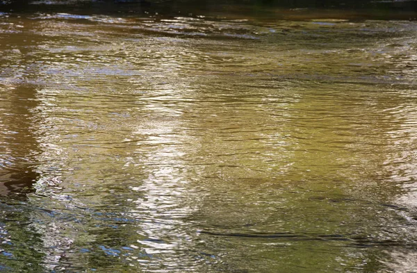 Поверхность текущей воды . — стоковое фото