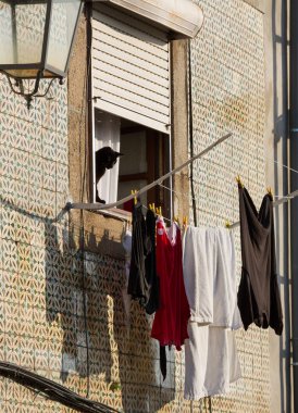 Eve görüntülemek.