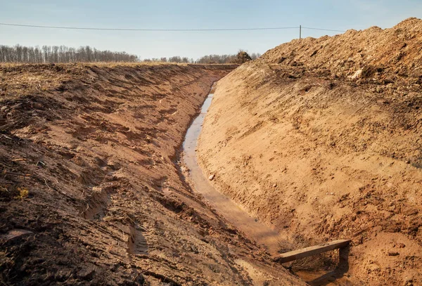 Nuevo canal de captación de agua . —  Fotos de Stock