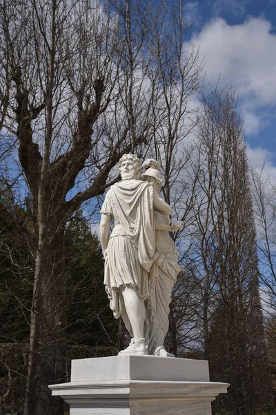 Blick auf Skulptur im Schloss Schönbrunn. — Stockfoto