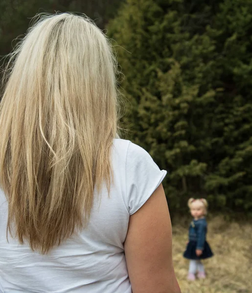 Mor och dotter. — Stockfoto