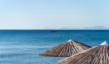 Ege Denizi kıyısında.