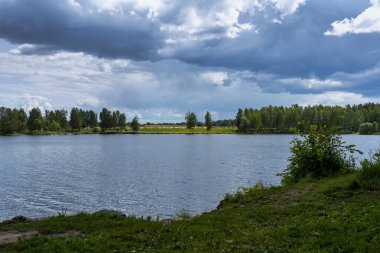 Daugava nehrinin manzarası.