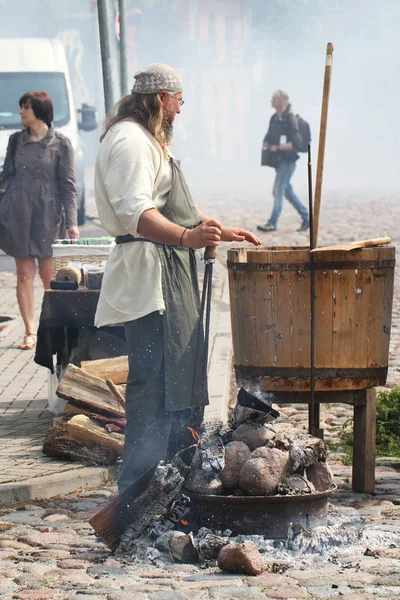 People in traditional Liiv Village Celebration. — Stock Photo, Image