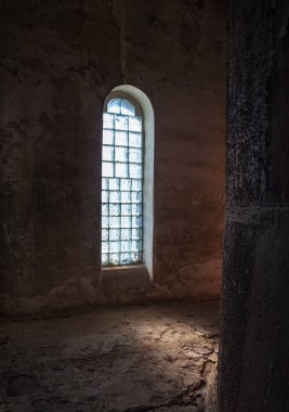 Eski su kulesi içinde.