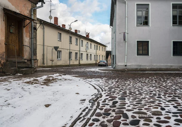 Gamla hus på gatan. — Stockfoto