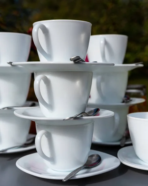 Cups on a table outside. — Stock Photo, Image