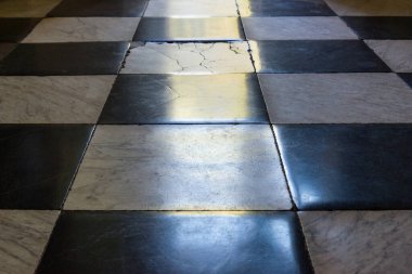 Malikanenin döşemeleri..