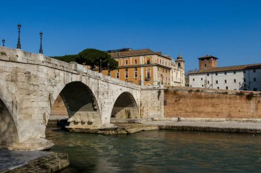 Romanlardaki Tiber Nehri 'ne bak.