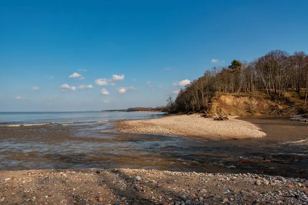 Paisaje Natural Pequeño Río Que Desemboca Mar Báltico —  Fotos de Stock