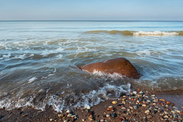 石のバルト海のビーチ — ストック写真