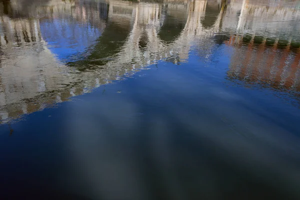 Tiber Nehri Ndeki Köprünün Yansıması — Stok fotoğraf