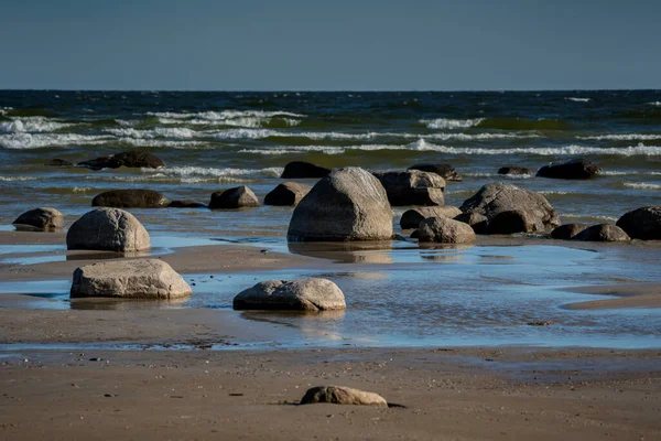 Blick Auf Die Steinküste Der Ostsee — Stockfoto