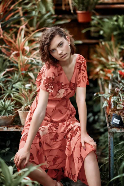 Beautiful Model Girl Botanical Garden Fashion Style Makeup Red Dress — Stock Photo, Image