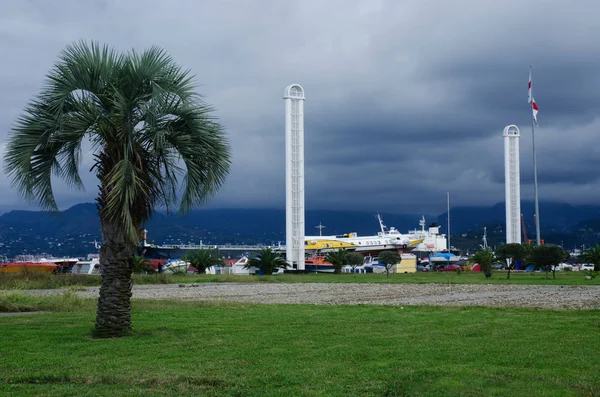 巴统港灯塔，位于城市中心，格鲁吉亚 — 图库照片