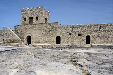Duvar ve kule, Bakı Ateshgah (ateş Tapınağı) içinde Suraxani, Zerdüşt Burası ibadet, Azerbaycan