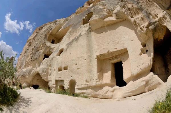 Iglesia cortada en roca en Sword Valley, Capadocia, punto de referencia famoso, Turquía —  Fotos de Stock